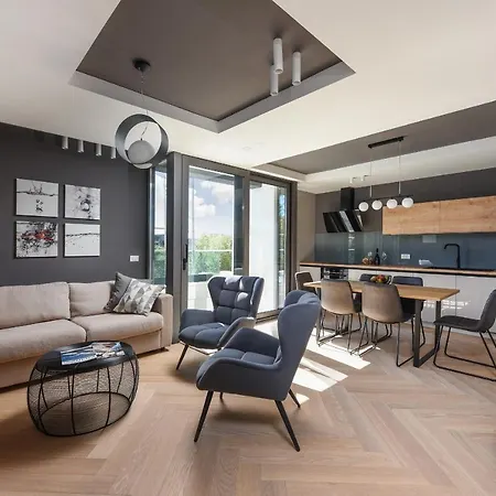 Lazy - Luxury Yachting *