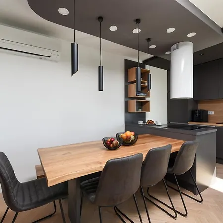 Lazy - Luxury Yachting *