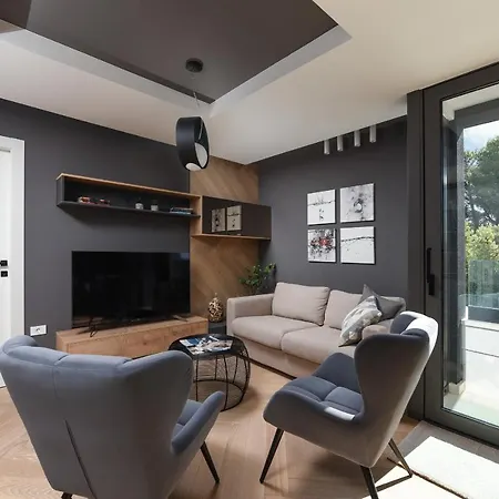 Lazy - Luxury Yachting דירה