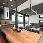 Lazy - Luxury Yachting Apartamento *