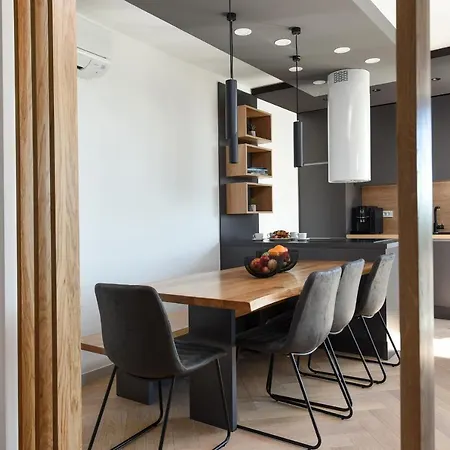 Lazy - Luxury Yachting 자다르