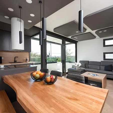 Lazy - Luxury Yachting Apartmán *