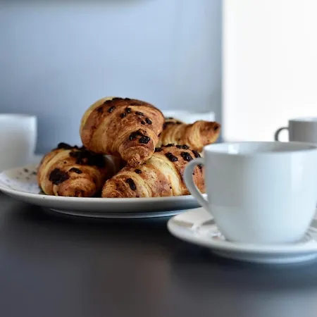 Lazy - Luxury Yachting *