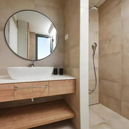 Lazy - Luxury Yachting Apartmán *