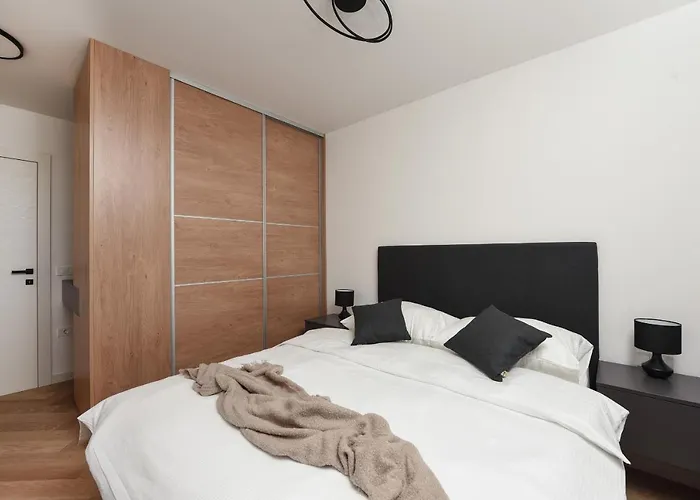 Lazy - Luxury Yachting * Zadar