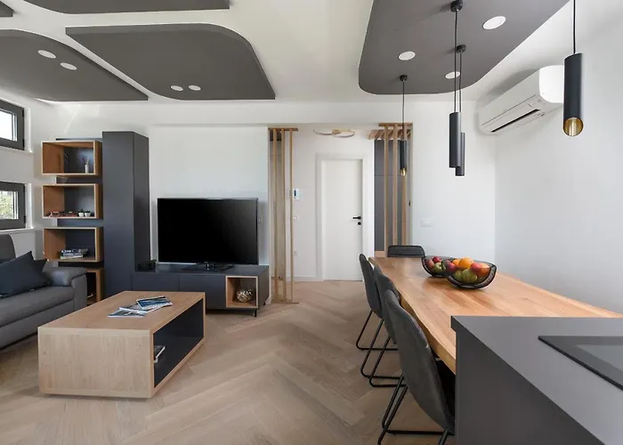 Lazy - Luxury Yachting Zadar