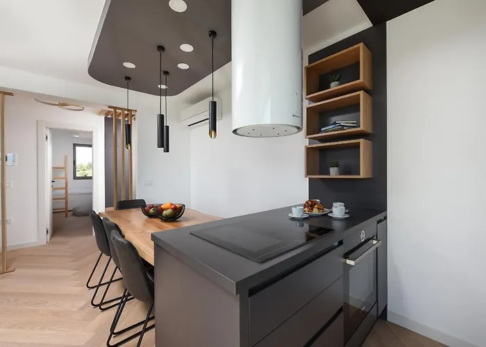 Lazy - Luxury Yachting * Zadar