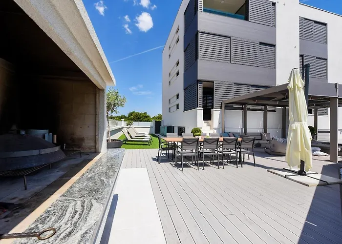 Lazy - Luxury Yachting Zadar